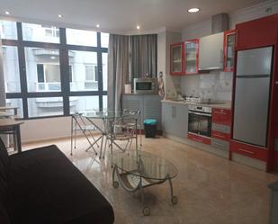 Cuina de Loft de lloguer en Las Palmas de Gran Canaria amb Aire condicionat i Moblat