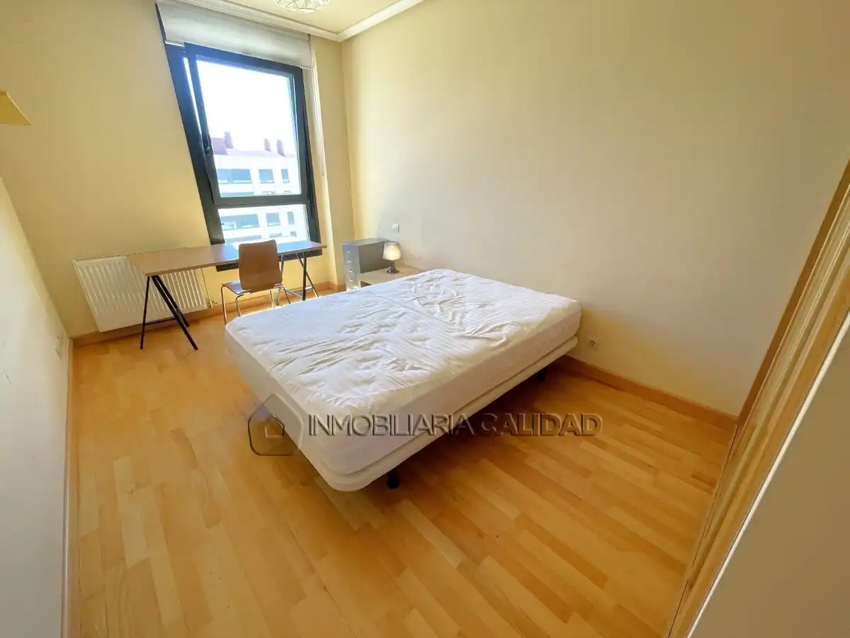 Habitación de Piso en venta en Burgos con Calefacción, Terraza y Trastero