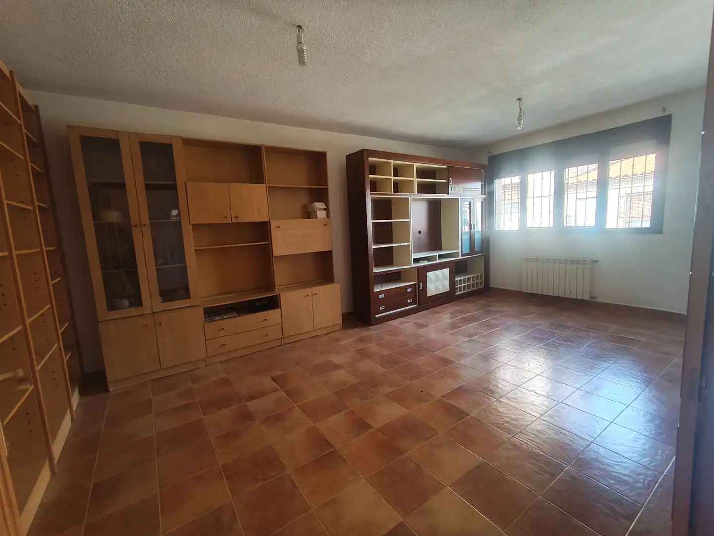 Living room of Detached homes for sale in Alcabón  with Heating, Private garden and Storage room