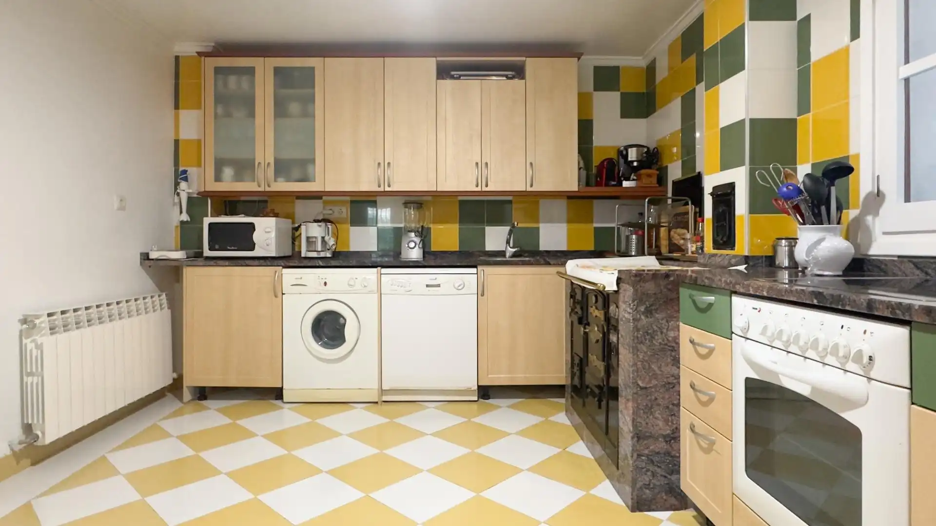 Cocina de Casa o chalet en venta en Baños de Rioja con Calefacción, Jardín privado y Terraza