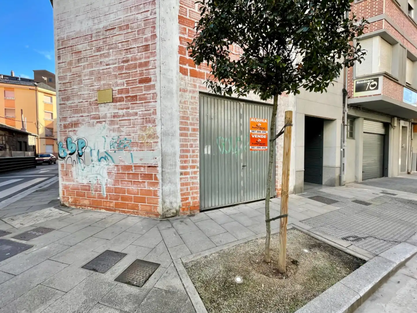 Local comercial en alquiler en Calle sierra pambley  en  ponferrada 27, imagen 2