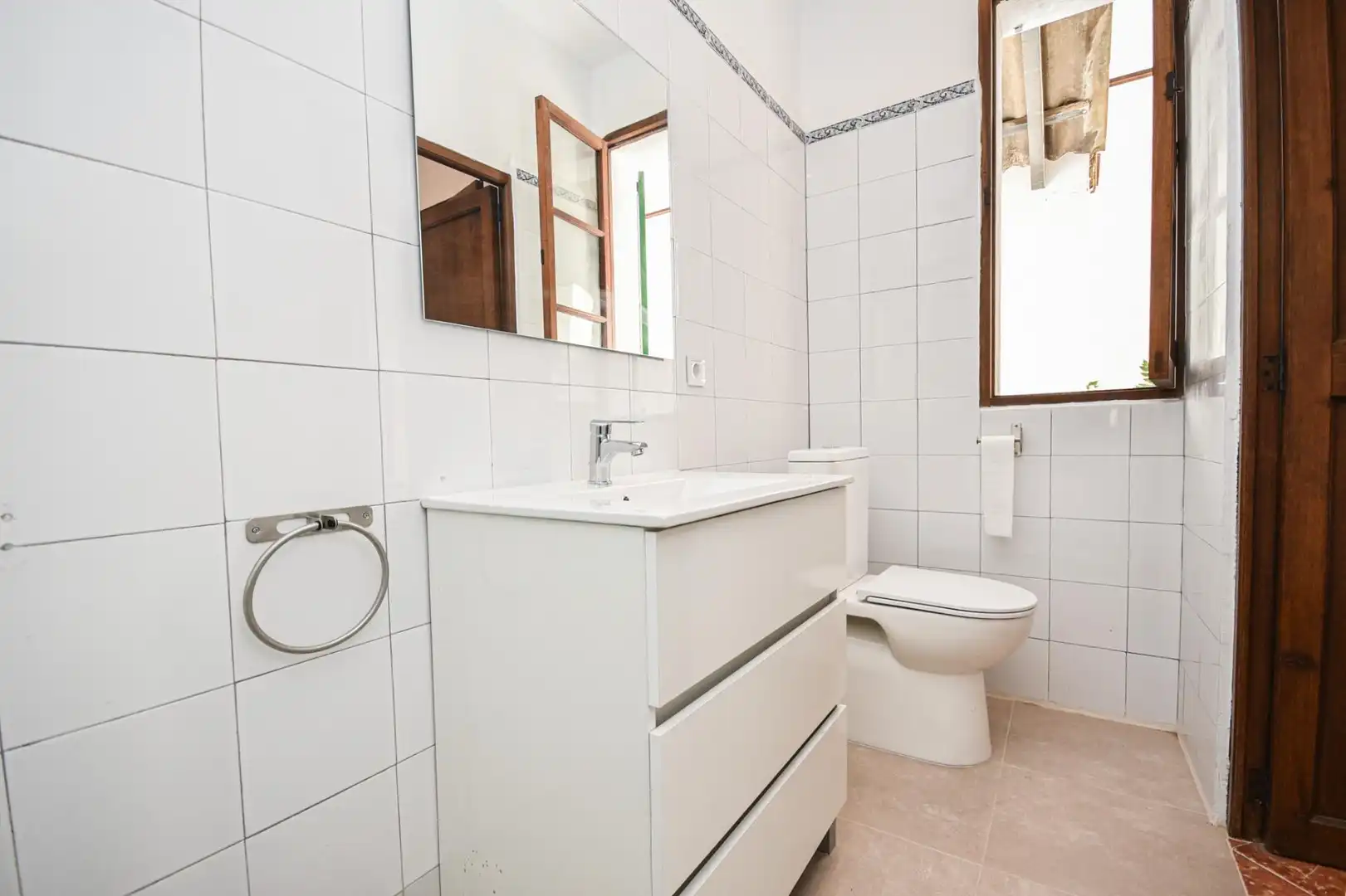 Badezimmer von Wohnung zur Miete in  Palma de Mallorca mit Terrasse, Abstellraum und Balkon