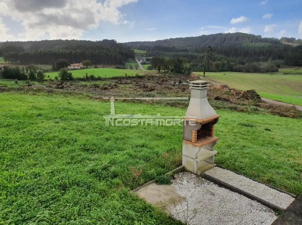 Casa o chalet en venta en Muxía con Calefacción, Jardín privado y Trastero
