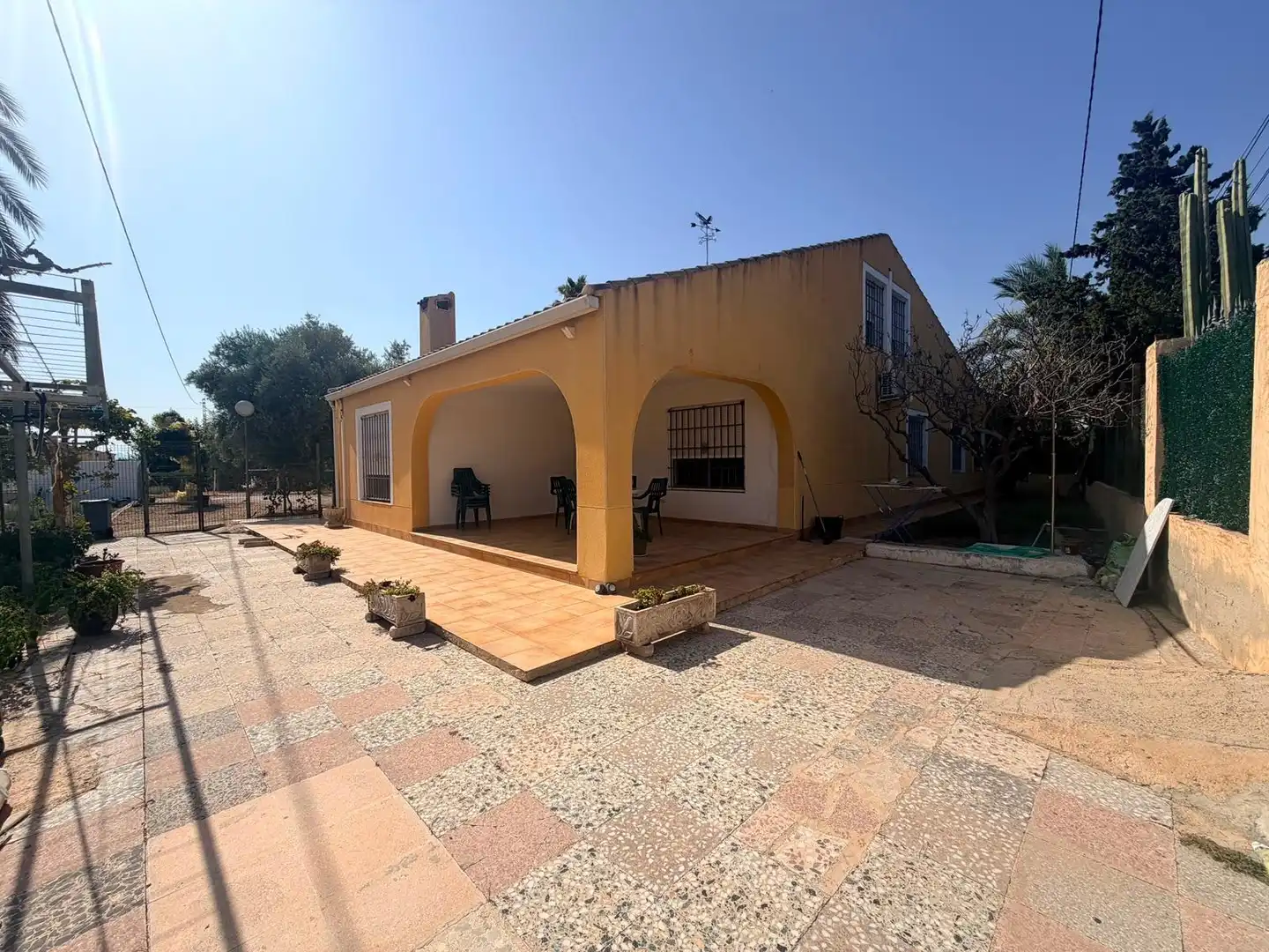 Vista exterior de Casa o chalet de alquiler en Elche / Elx con Aire acondicionado, Calefacción y Jardín privado