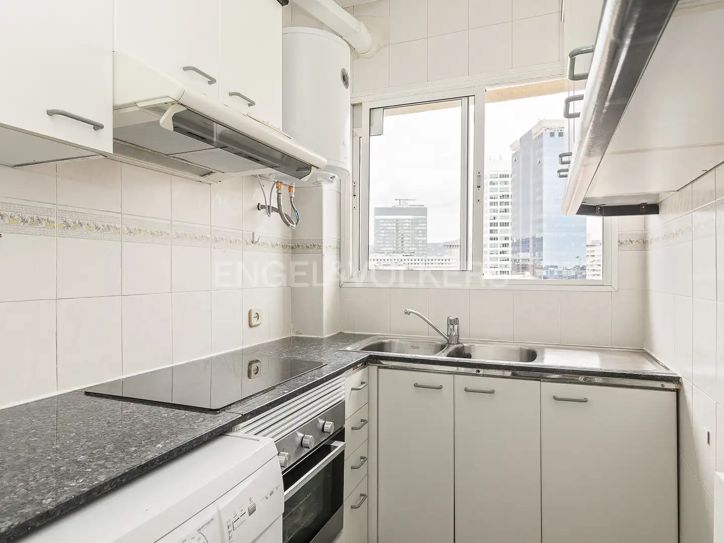 Kitchen of Flat for rent in Barcelona  with Air Conditioner, Heating and Parquet flooring