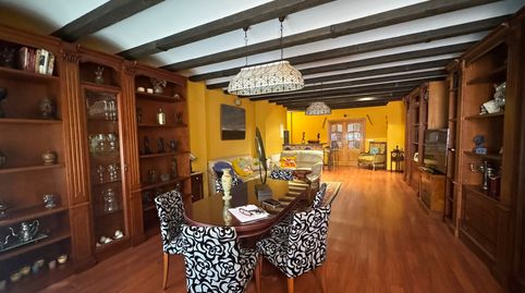Gran casa amueblada con 6 habitaciones dobles, 3 baños con jacuzzi ,sauna y un encanto único.