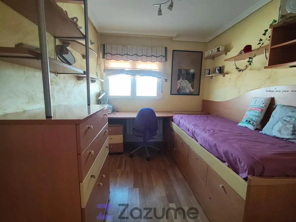 Schlafzimmer von Wohnung zur Miete in Usera