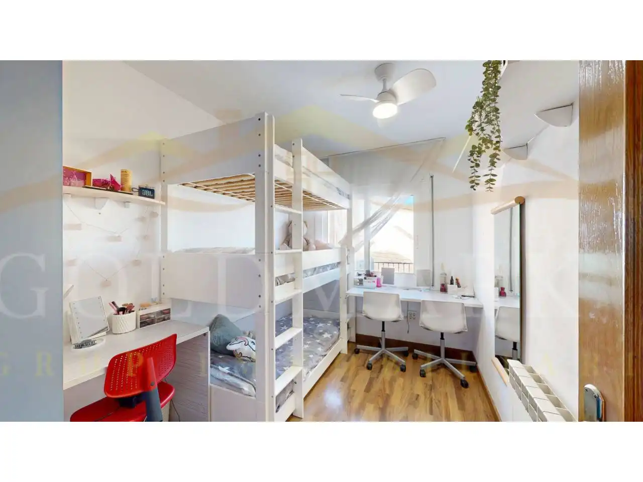 Habitación de Piso en venta en Sant Vicenç Dels Horts con Aire acondicionado, Calefacción y Parquet