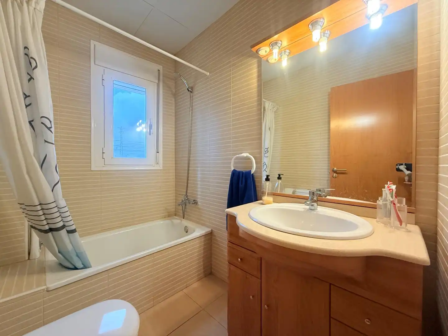 Baño de Planta baja en venta en Camarles con Aire acondicionado y Calefacción