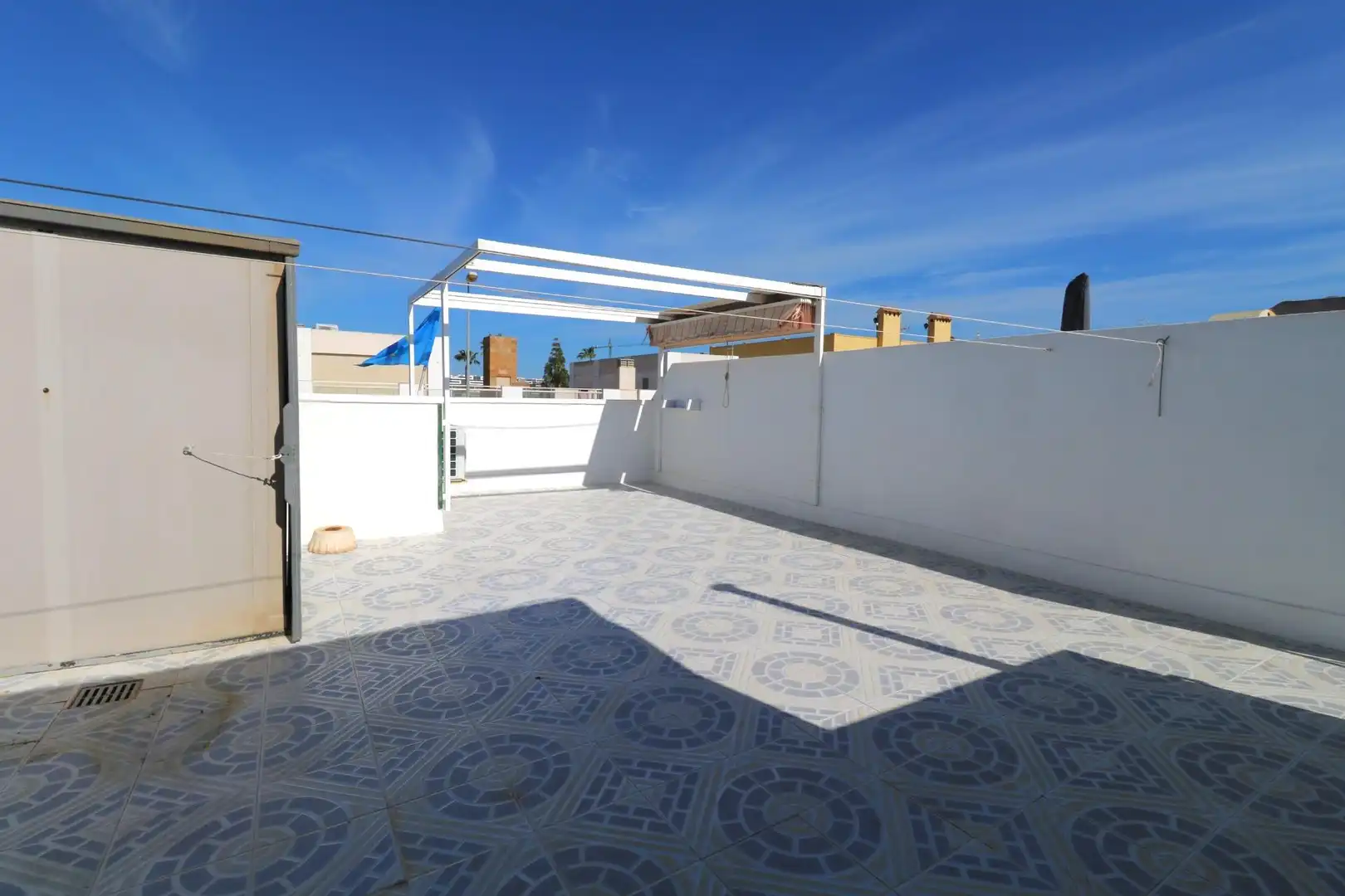 Terrassa de Casa o xalet en venda en Torrevieja amb Aire condicionat, Jardí privat i Terrassa