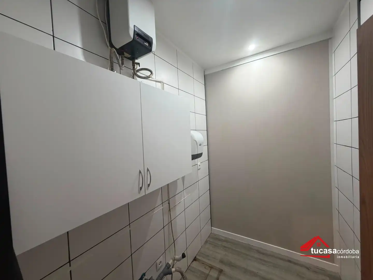 Badezimmer von Geschaftsraum zum Verkauf in Córdoba mit Klimaanlage
