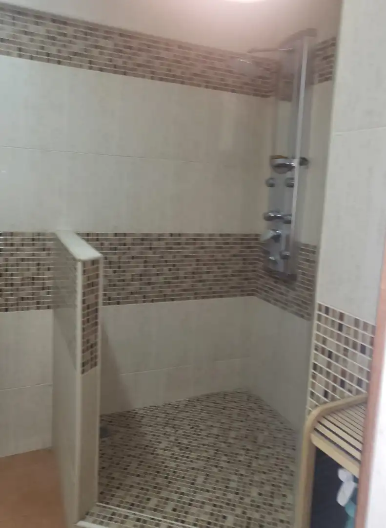 Baño de Casa adosada en venta en Granada con Aire acondicionado, Calefacción y Terraza