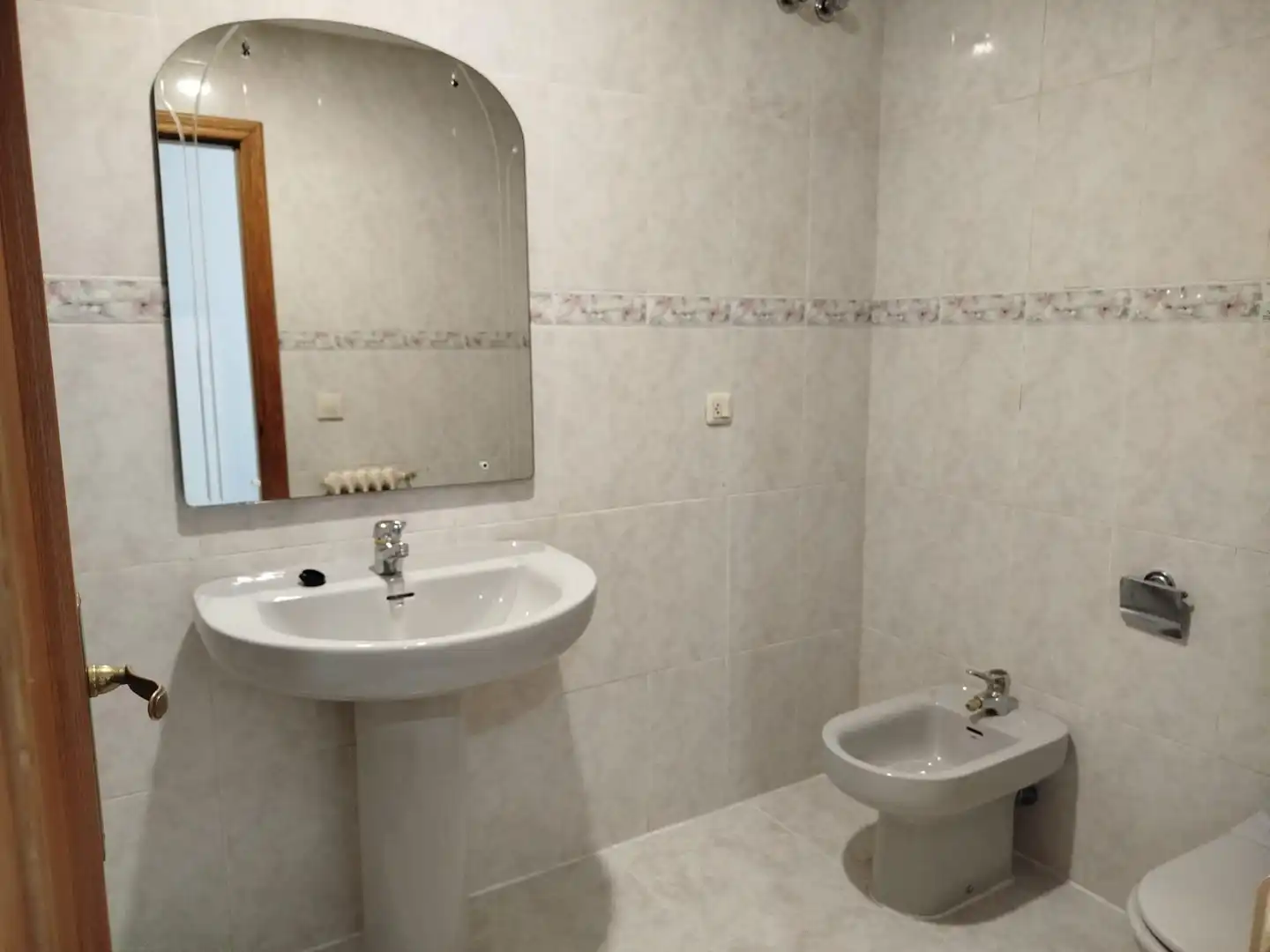 Baño de Piso en venta en Albacete con Calefacción, Trastero y Balcón