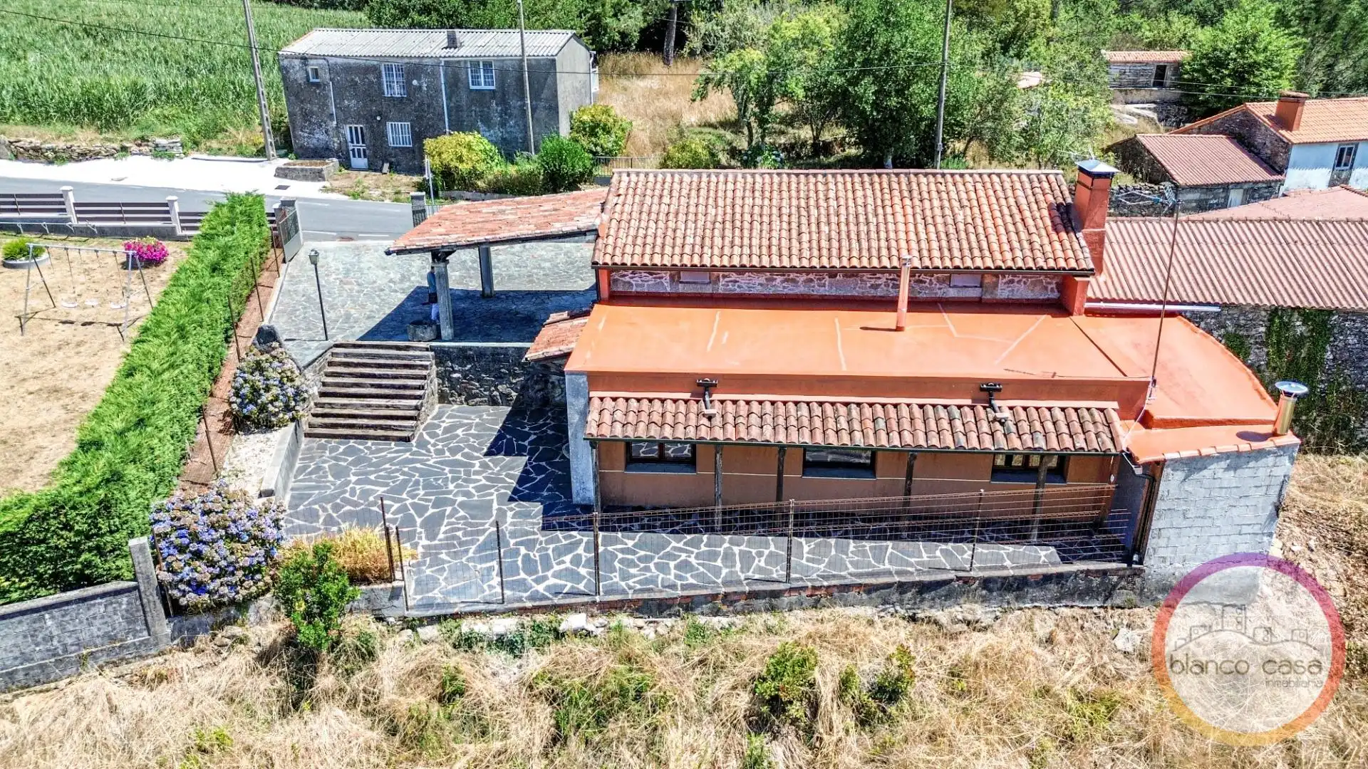 Vista exterior de Casa o xalet en venda en Vimianzo amb Calefacció i Traster