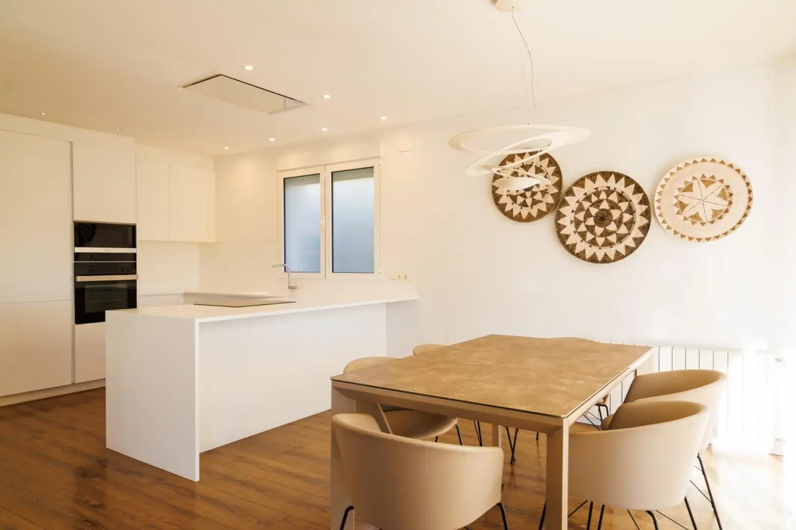 Cocina de Casa o chalet en venta en Picassent con Aire acondicionado, Calefacción y Jardín privado