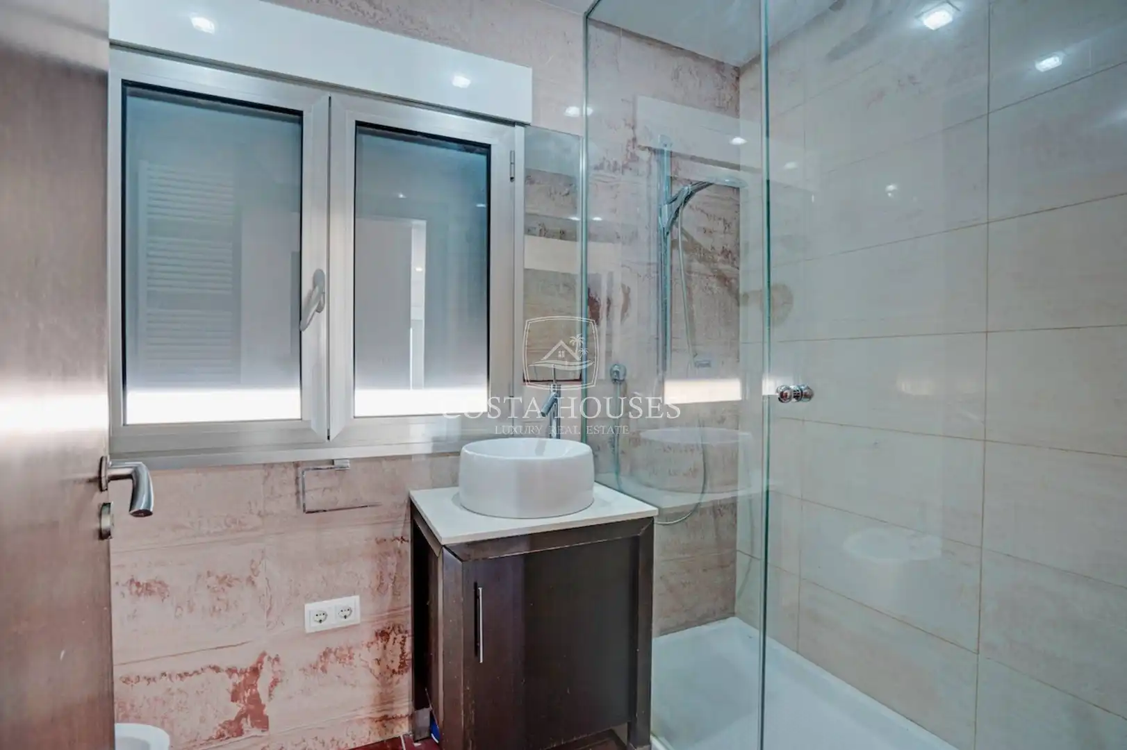 Detached house with terrace for sale in La Fustera, imagen 10