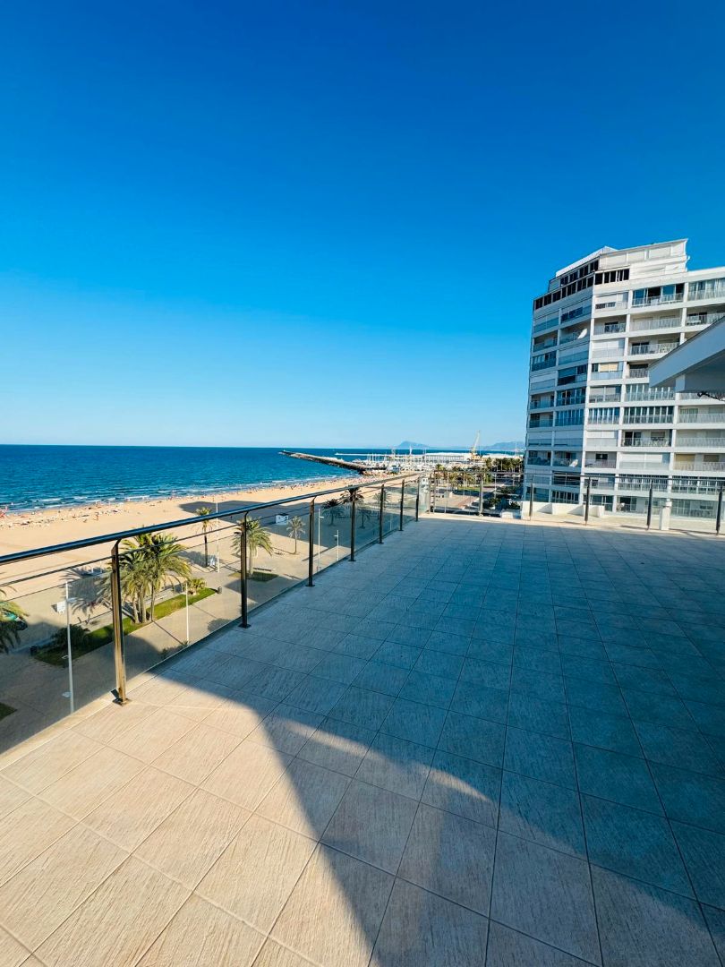 Terrassa de Àtic en venda en Gandia amb Aire condicionat, Terrassa i Moblat