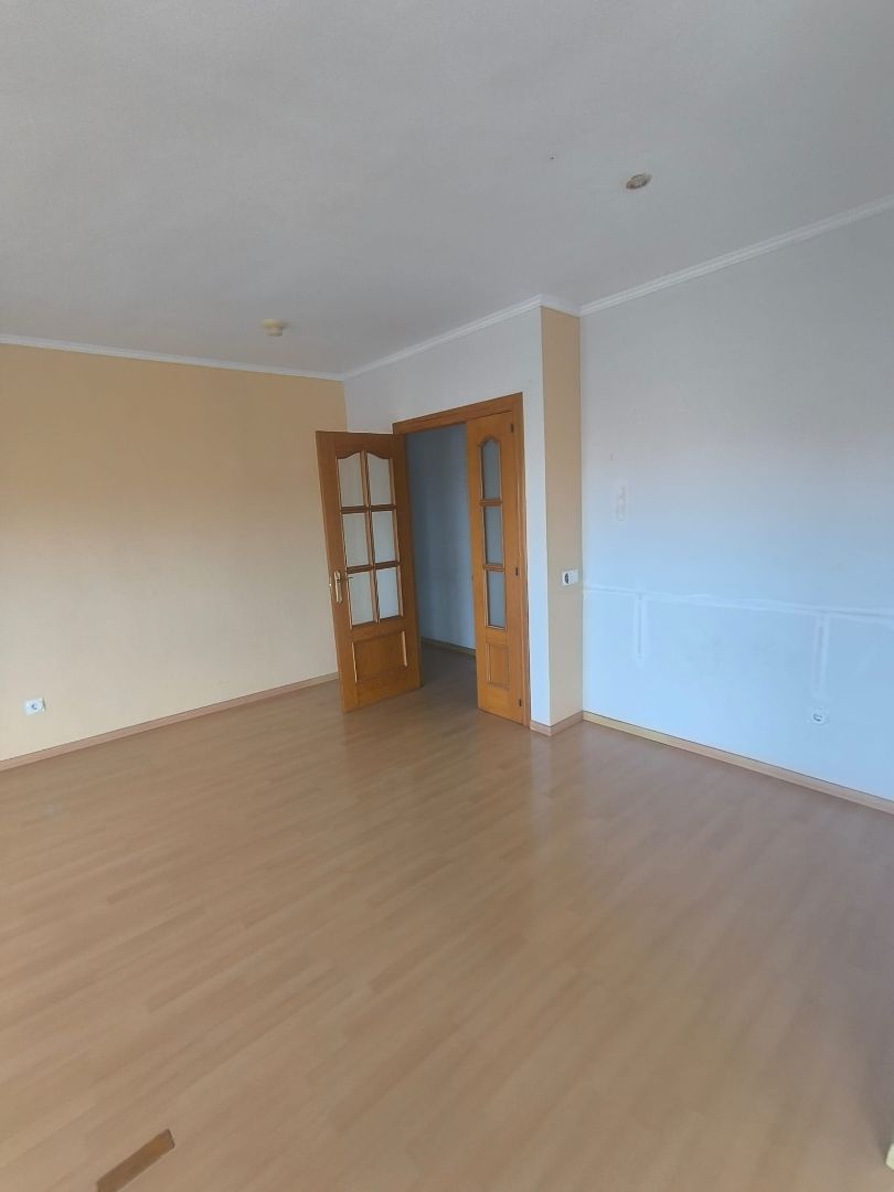 Flat for sale in L'Hospitalet de Llobregat  with Air Conditioner, Heating and Terrace