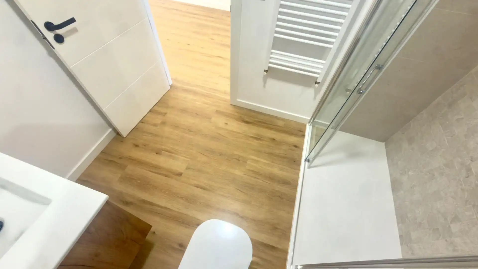 Baño de Planta baja en venta en Ourense Capital  con Calefacción, Jardín privado y Terraza