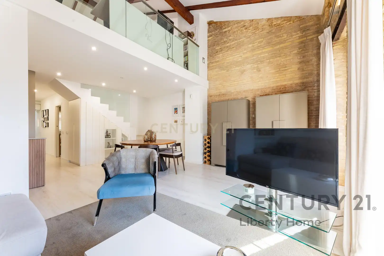 Wohnzimmer von Maisonette zum Verkauf in  Valencia Capital mit Klimaanlage und Balkon