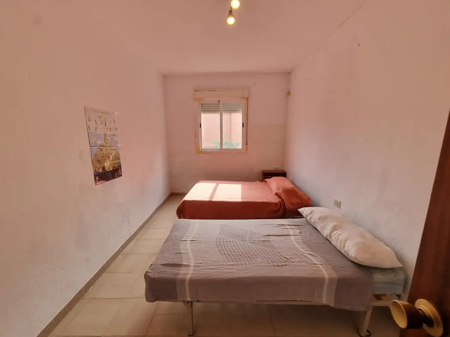 Dormitori de Casa o xalet en venda en Almería amb Jardí privat, Terrassa i Moblat