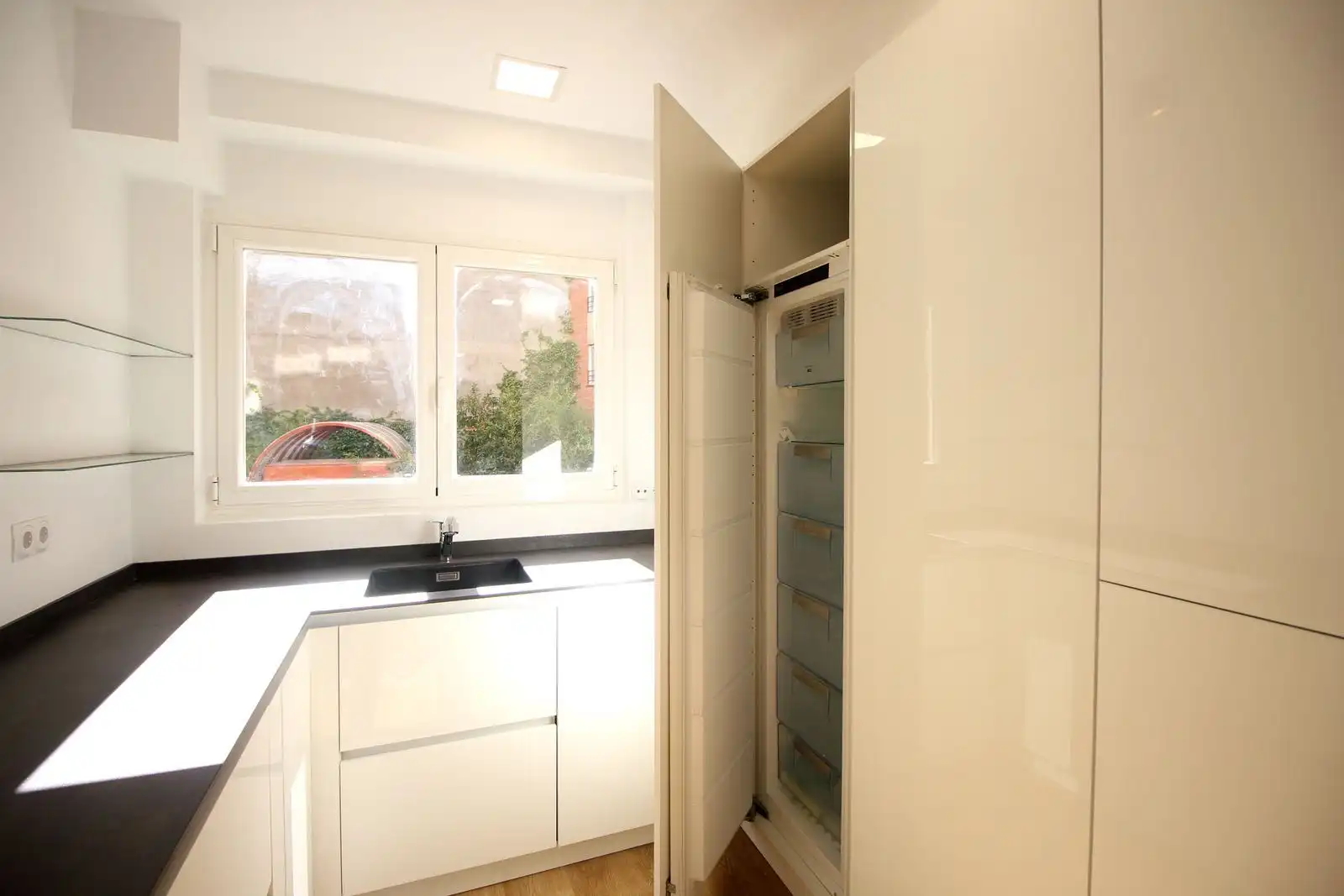 Kitchen of Flat for rent in Madrid  with Air Conditioner, Heating and Terrace