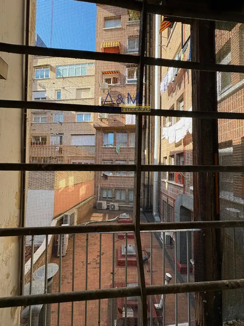 Außenansicht von Gebäude zur Miete in Valladolid