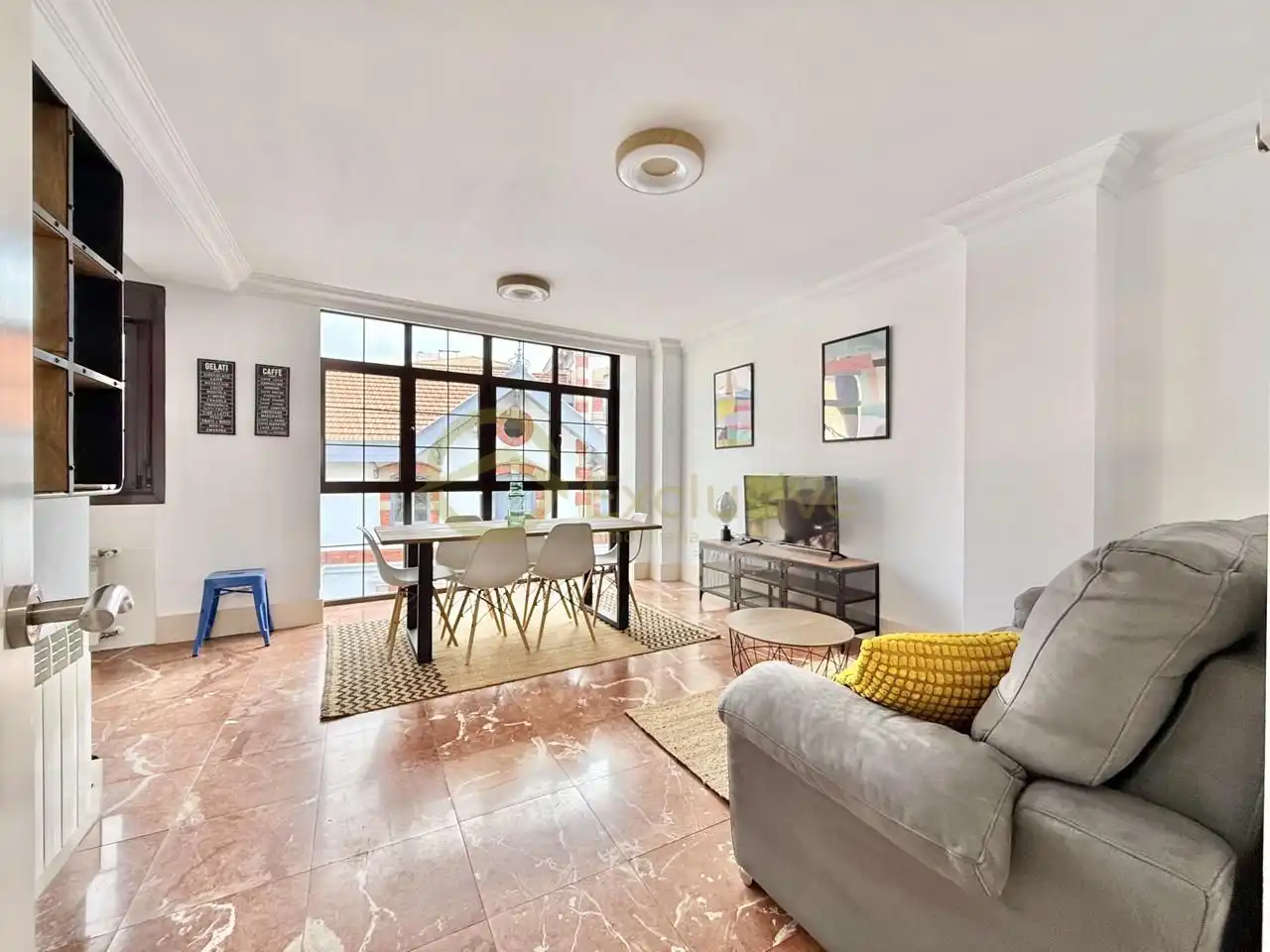 Sala de estar de Casa o chalet en venta en Avilés con Calefacción, Parquet y Trastero