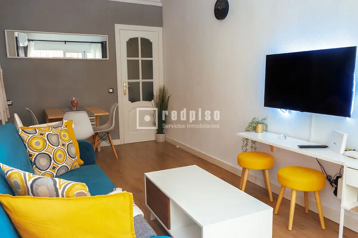 Sala d'estar de Pis en venda en Sevilla amb Aire condicionat i Terrassa