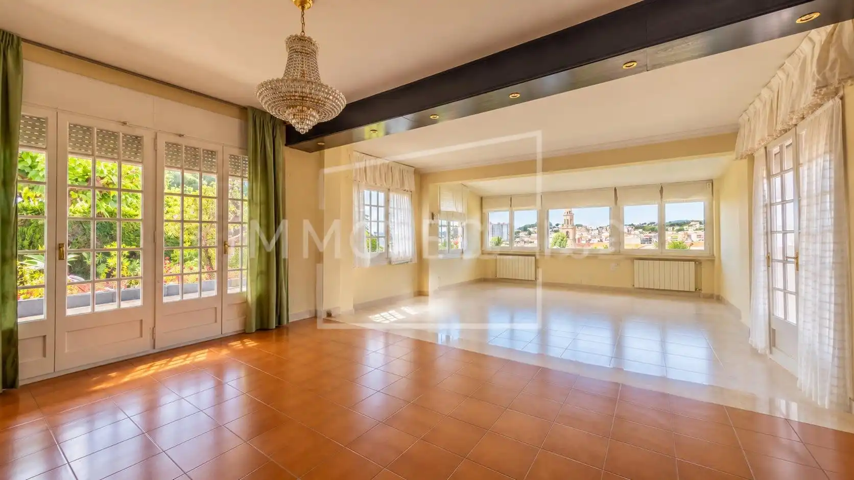 Sala d'estar de Casa o xalet en venda en Canet de Mar, Barcelona