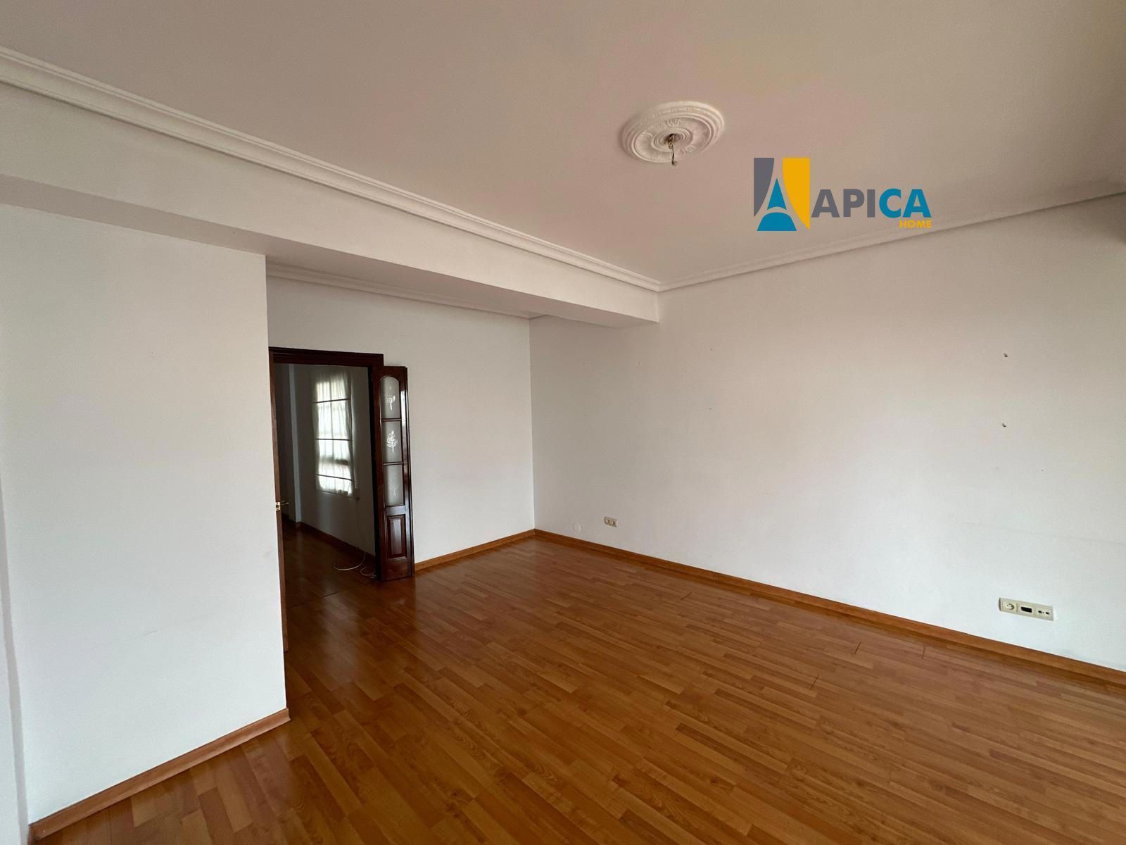 Attic for sale in Algeciras  with Air Conditioner and Terrace