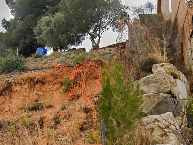 Terreno residencial en Venta en Abrera