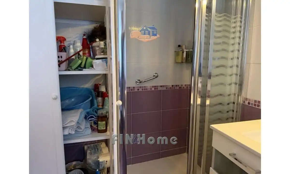 Baño de Piso de alquiler en Sevilla con Aire acondicionado, Calefacción y Trastero