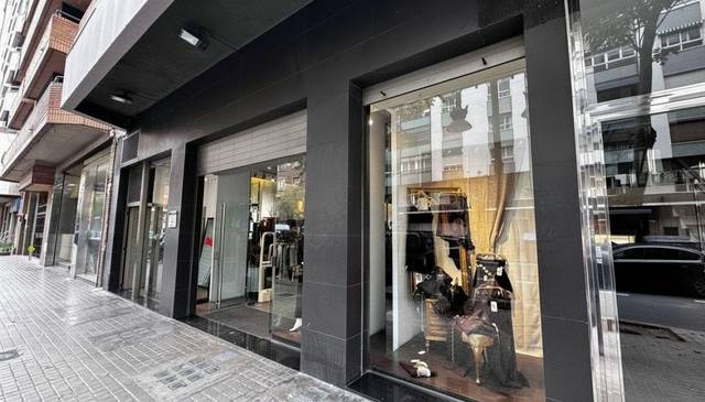Local comercial en Alquiler en La Roqueta