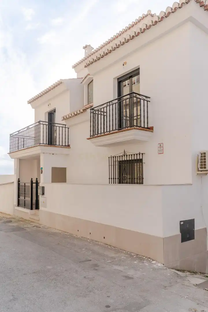 Vista exterior de Casa o chalet en venta en Monachil con Aire acondicionado y Balcón