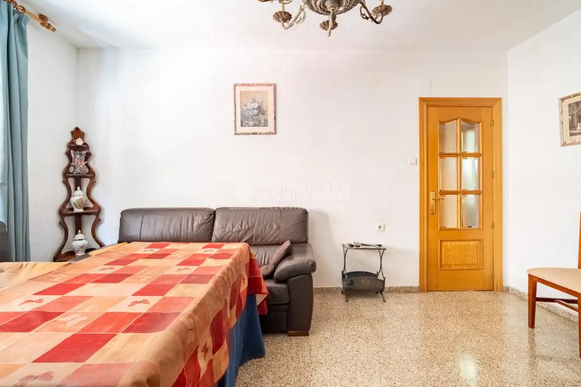 Living room of Flat for sale in Granada  with Terrace and Balcony