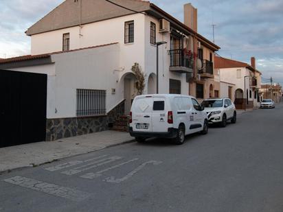 Exterior view of Single-family semi-detached for sale in Cijuela  with Swimming Pool and Balcony