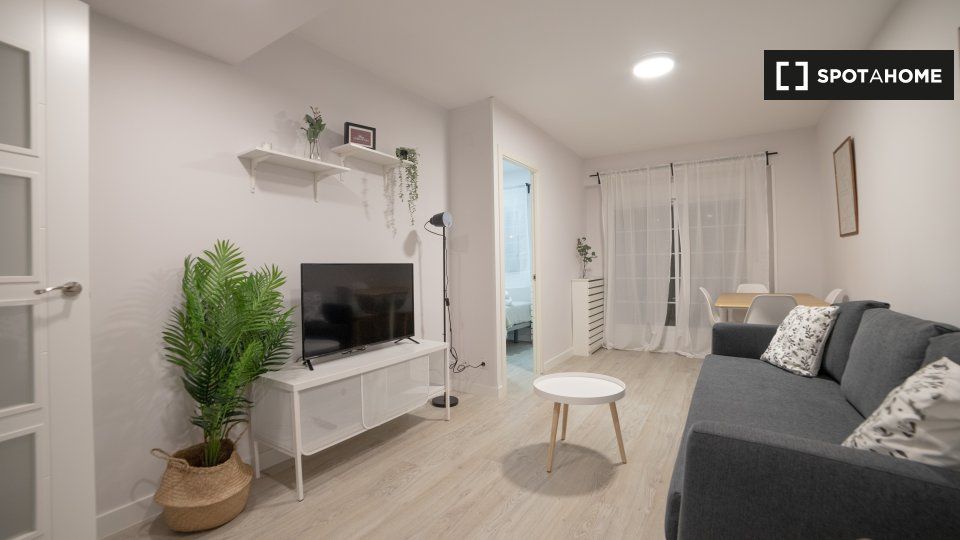 Living room of Flat to rent in  Madrid Capital  with Air Conditioner, Heating and Furnished