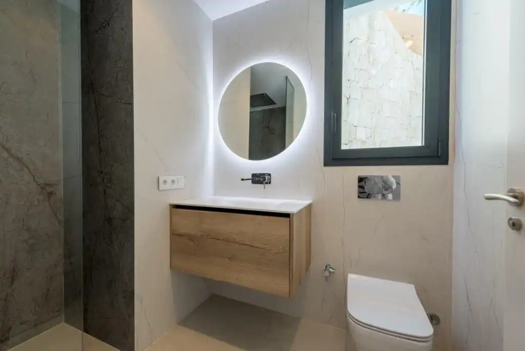 Bathroom of Attic for sale in Benidorm  with Air Conditioner, Heating and Terrace