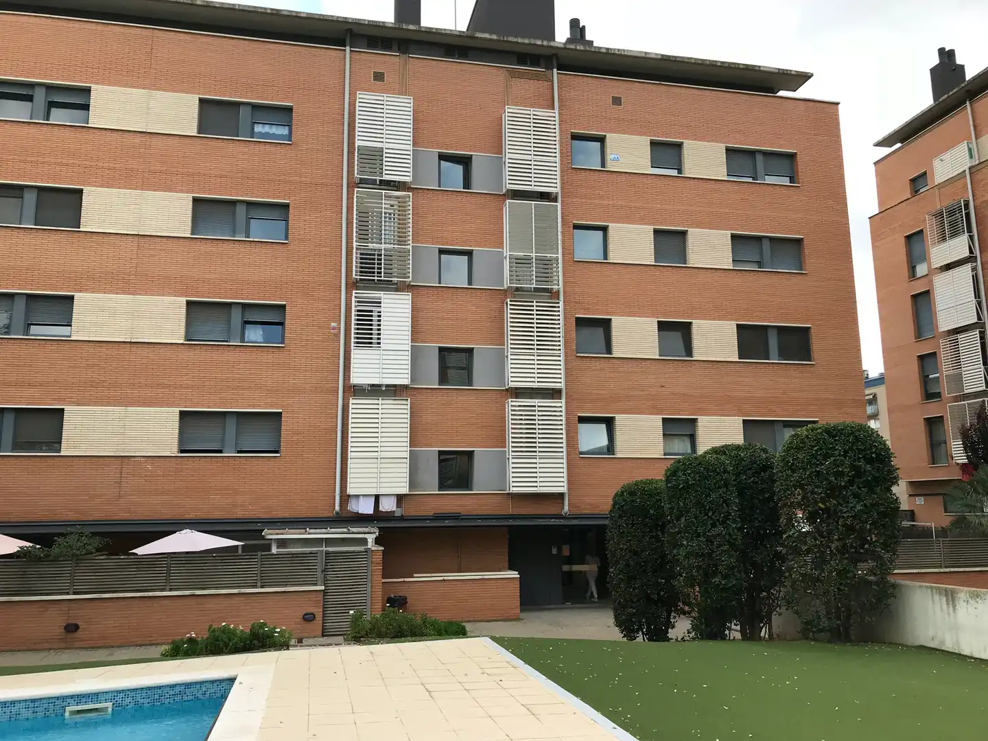 Vista exterior de Piso en venta en Sant Joan Despí con Aire acondicionado, Calefacción y Horno