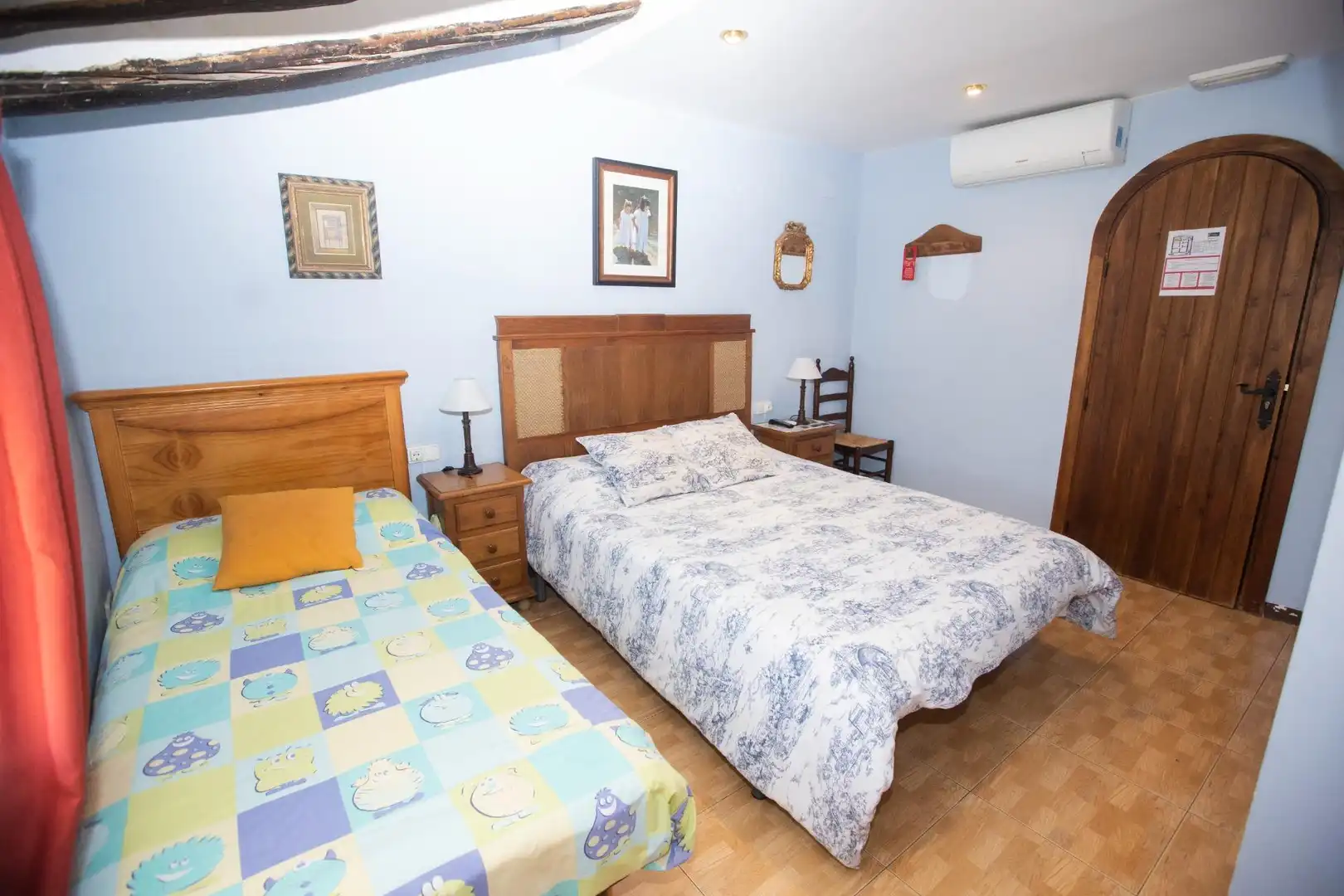 Schlafzimmer von Gebäude zum Verkauf in Siétamo