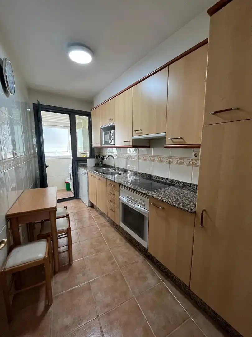 Cuina de Pis de lloguer en A Coruña Capital  amb Calefacció i Moblat
