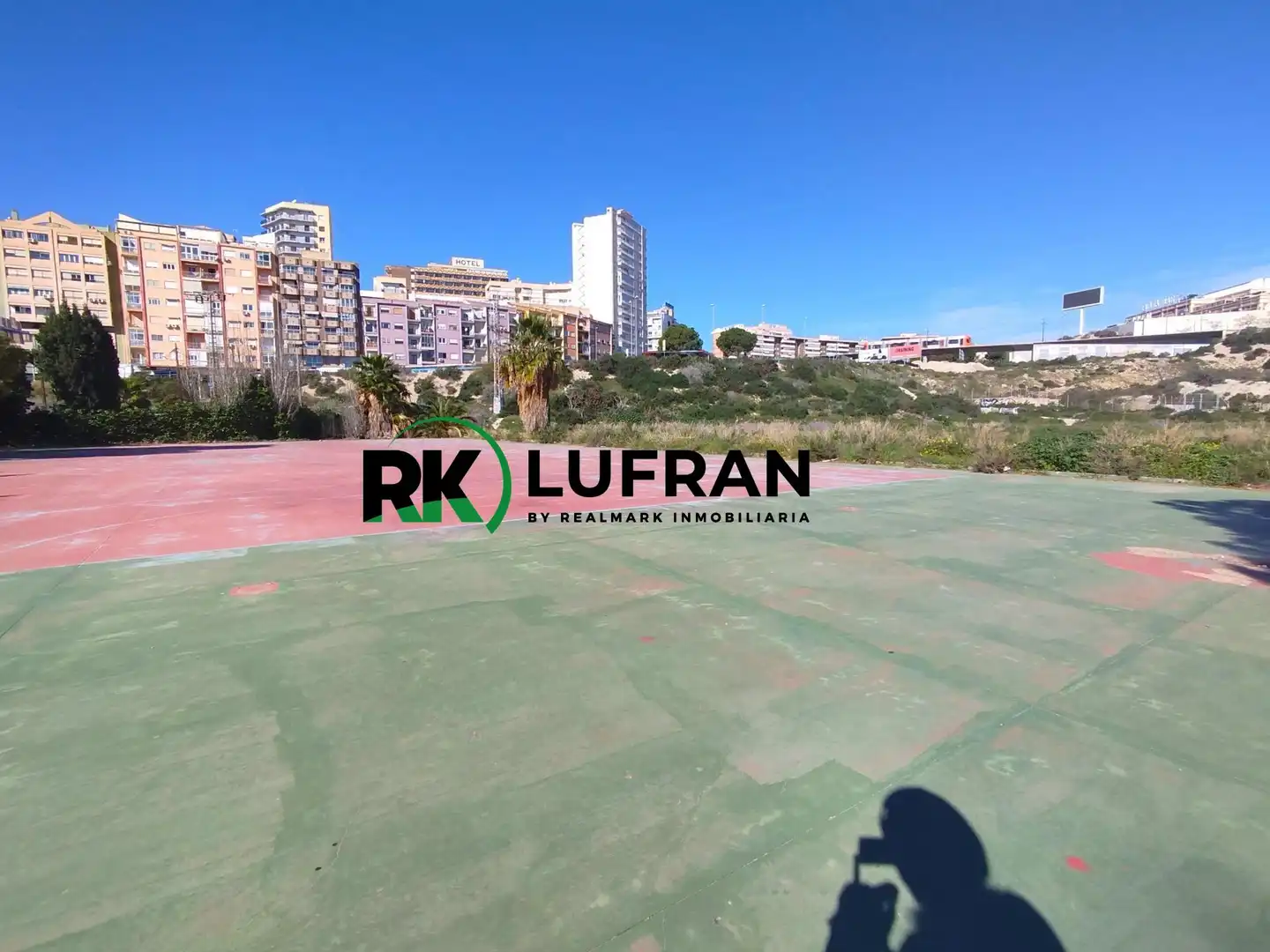 Piso en venta en Alicante / Alacant con Aire acondicionado y Balcón
