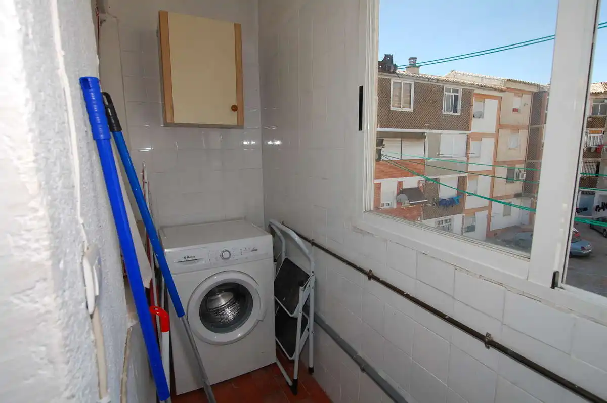 Habitación de Piso para compartir en Granada con Amueblado