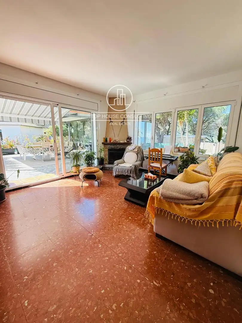 Living room of Houses for sale in Arenys de Munt  with Air Conditioner, Heating and Terrace
