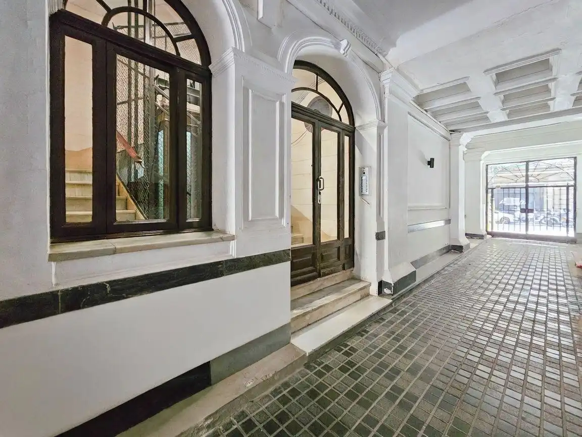 Flat for sale in Barcelona  with Air Conditioner, Heating and Parquet flooring