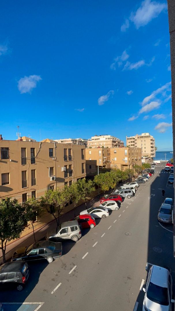 Vista exterior de Piso en venta en  Melilla Capital con Amueblado