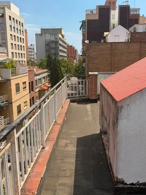 Terrassa de Pis en venda en L'Hospitalet de Llobregat amb Terrassa i Balcó