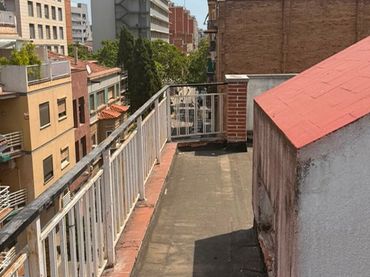 Flat with balcony for sale in Carrer Lleida