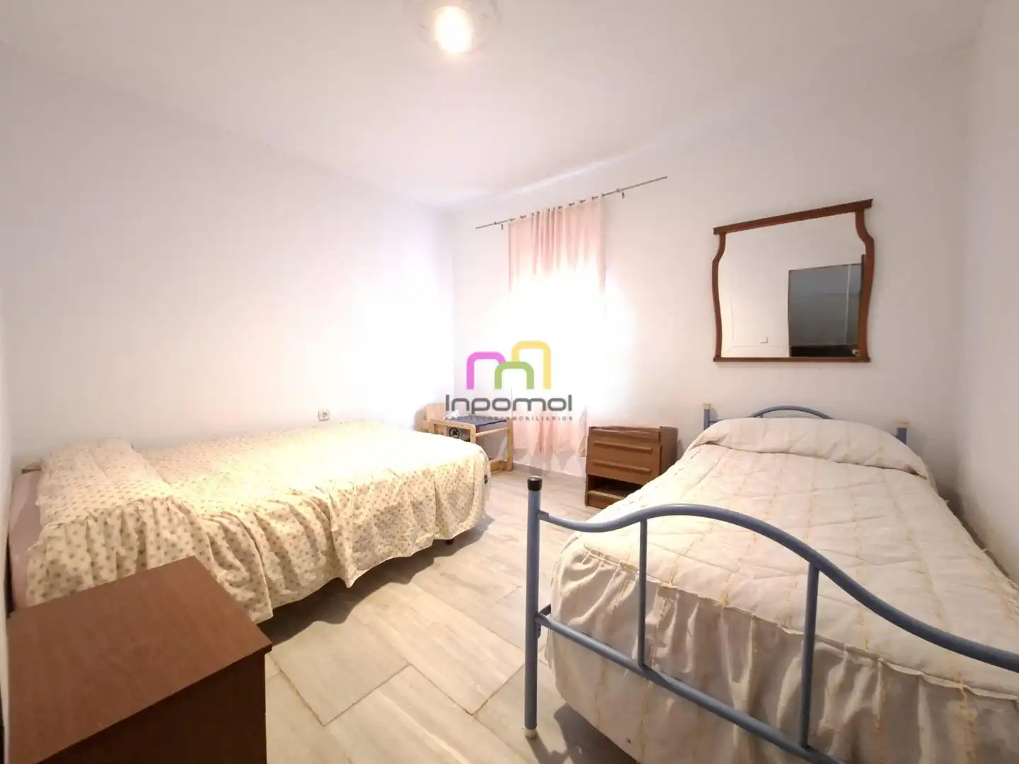 Habitación de Finca rústica en venta en Badajoz con Jardín privado, Trastero y Piscina